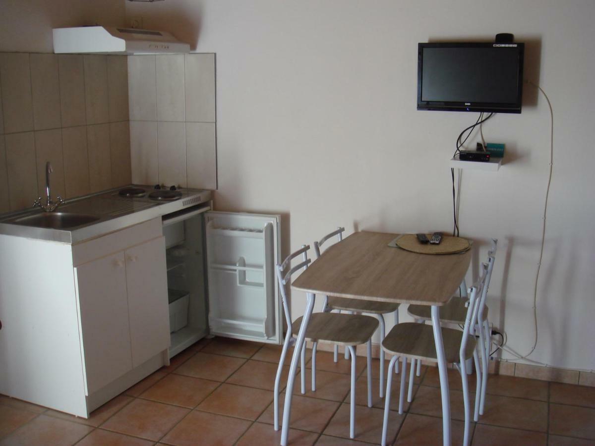 Bed and Breakfast La Sente Des Vignes Hauteville  Екстер'єр фото
